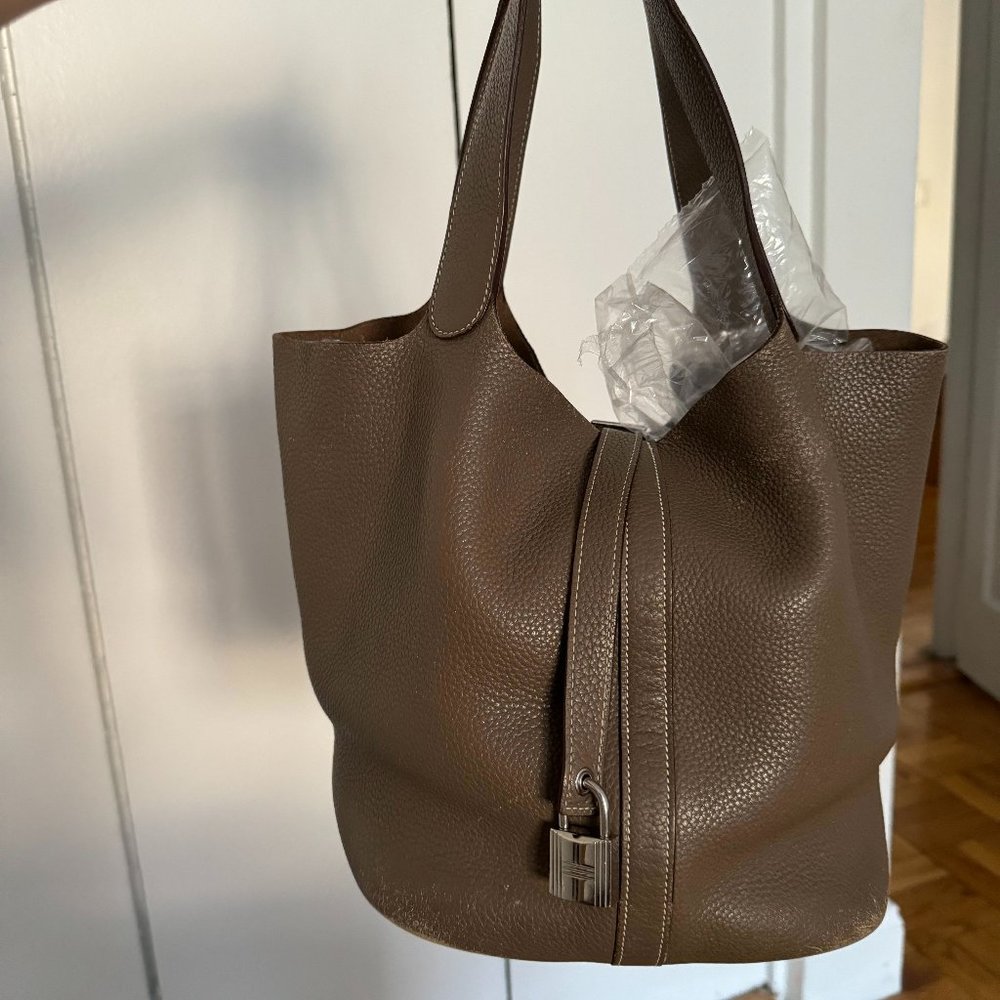 SOLD- Hermes Picotin 22